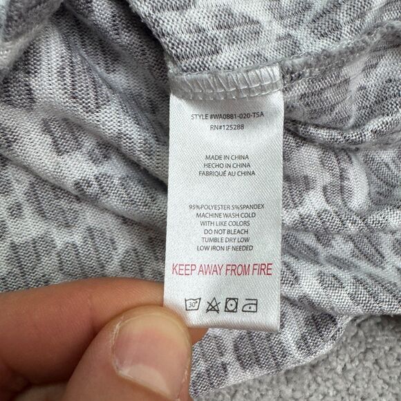 Tahari Leopard Pullover Sweater Womens Small Gray Animal Print Stretch Casual - Picture 4 of 11